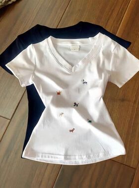 白色v领正肩短袖t恤女夏季2025新款设计感美式修身显瘦童装小上衣