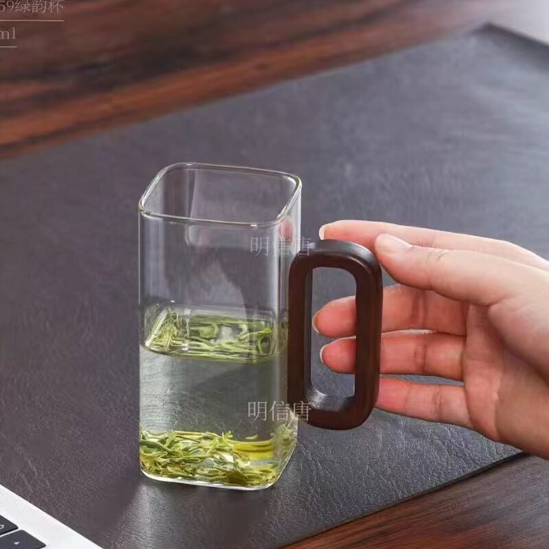明信唐透明杯子高硼硅玻璃杯子实木圆耳带把方杯果汁杯无影杯
