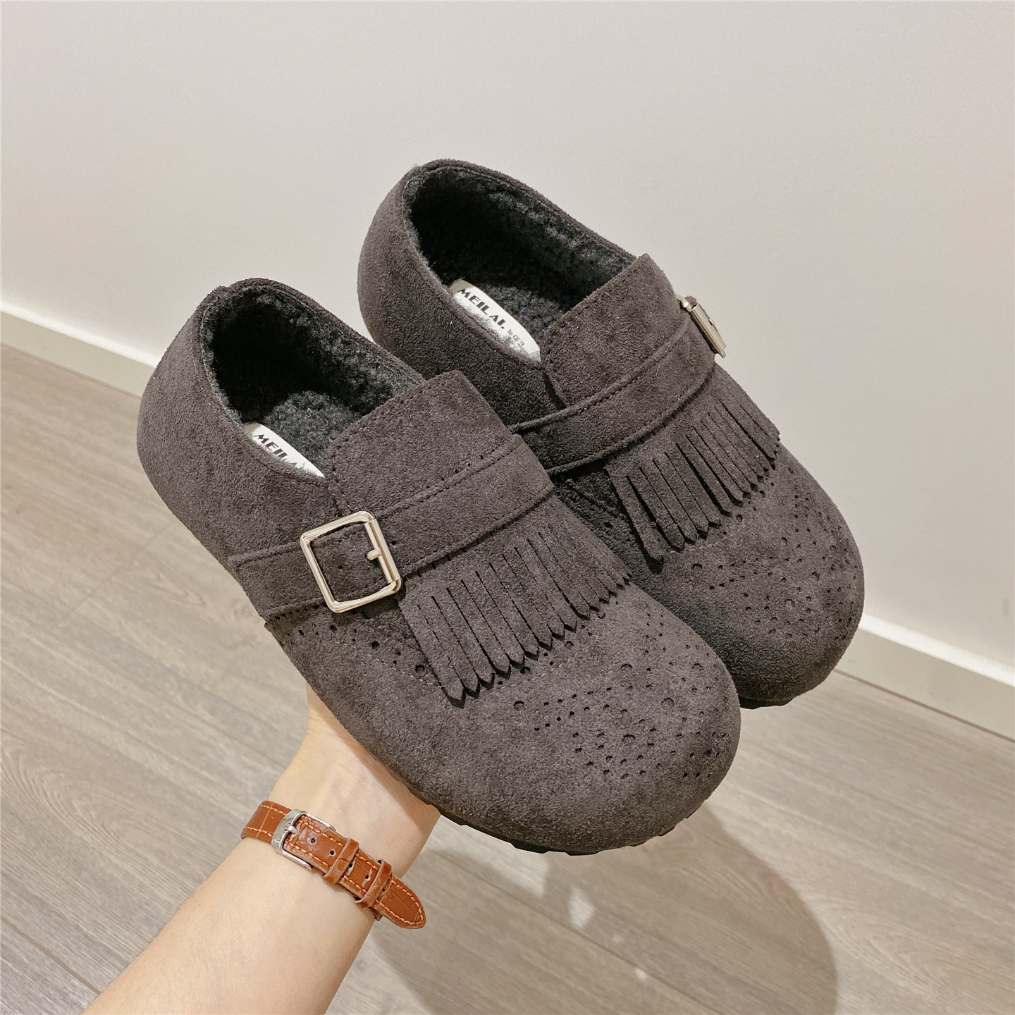 复古保暖搭扣毛毛鞋女2025冬季新款韩版加绒内增高厚底单鞋棉鞋女