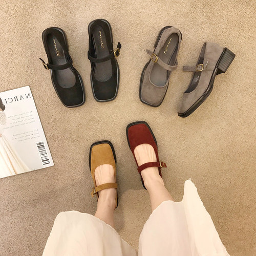 方头简约百搭一字带粗跟玛丽珍单鞋女2026年灰色厚底仙女鞋配裙子