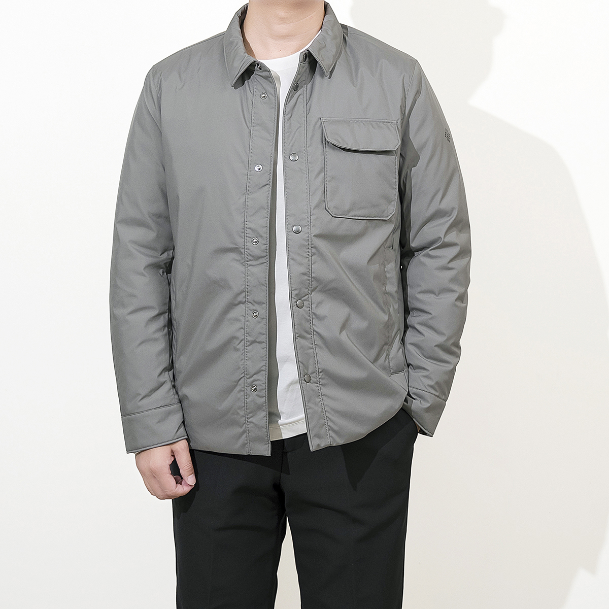 25秋冬玛汀 单贴袋衬衣领拒水密可柔薄款90鹅绒按扣翻领羽绒服男