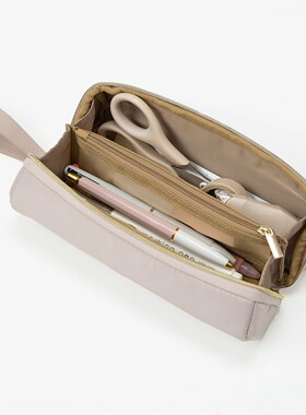 日本KUTSUWA大容量笔袋中小学生文具盒可爱女生拉链笔袋