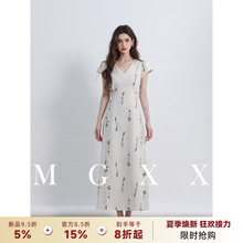 MG小象(温婉佳丽) 刺绣花朵V领收腰新品连衣裙 M825Q11055