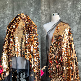 C18mm金黄色香槟金色大亮片鱼鳞片网面料背景布亮片布料婚纱礼服