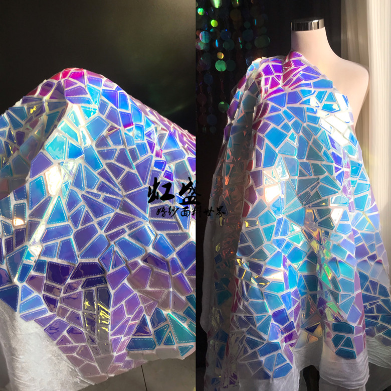 新款绒布刺绣几何形幻彩亮片布料镭射炫彩服装网红背景表演服面料