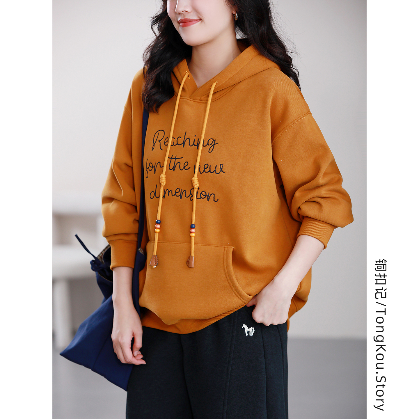 连帽卫衣女字母加绒文艺气质韩版