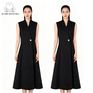 7960黑色毛呢连衣裙女秋冬女士2025新款高级感羊毛风衣大衣外套