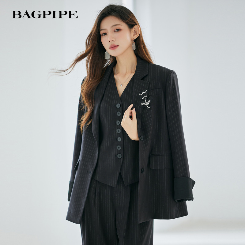 风笛2025春季新款条纹暗纹西装外套女高级简约通勤西服