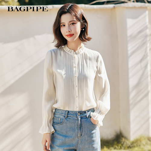 风笛2025秋季新款花边领甜美温柔褶皱衬衫女气质优雅百搭长袖上衣