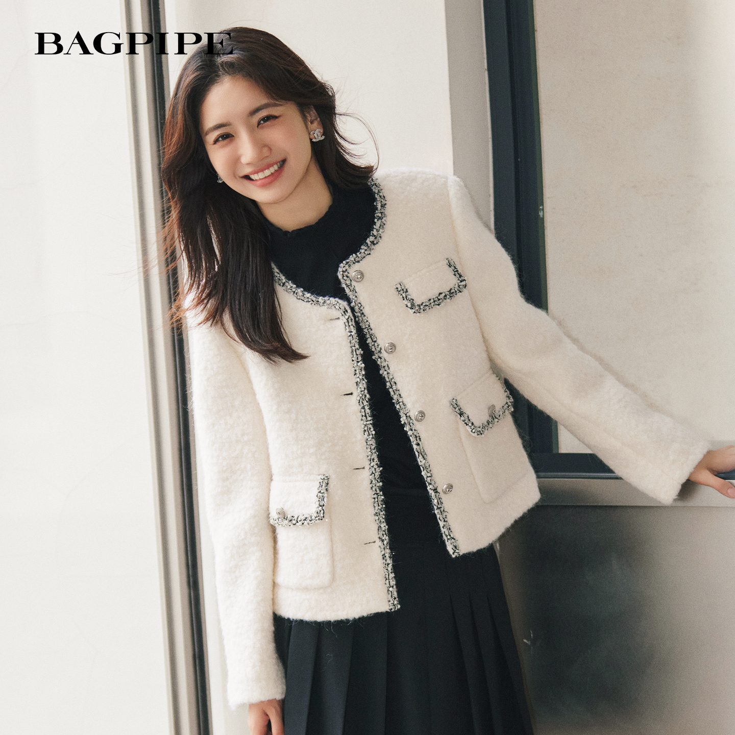 风笛2025冬季新款撞色设计感小香风圆领外套女装正肩显瘦上衣