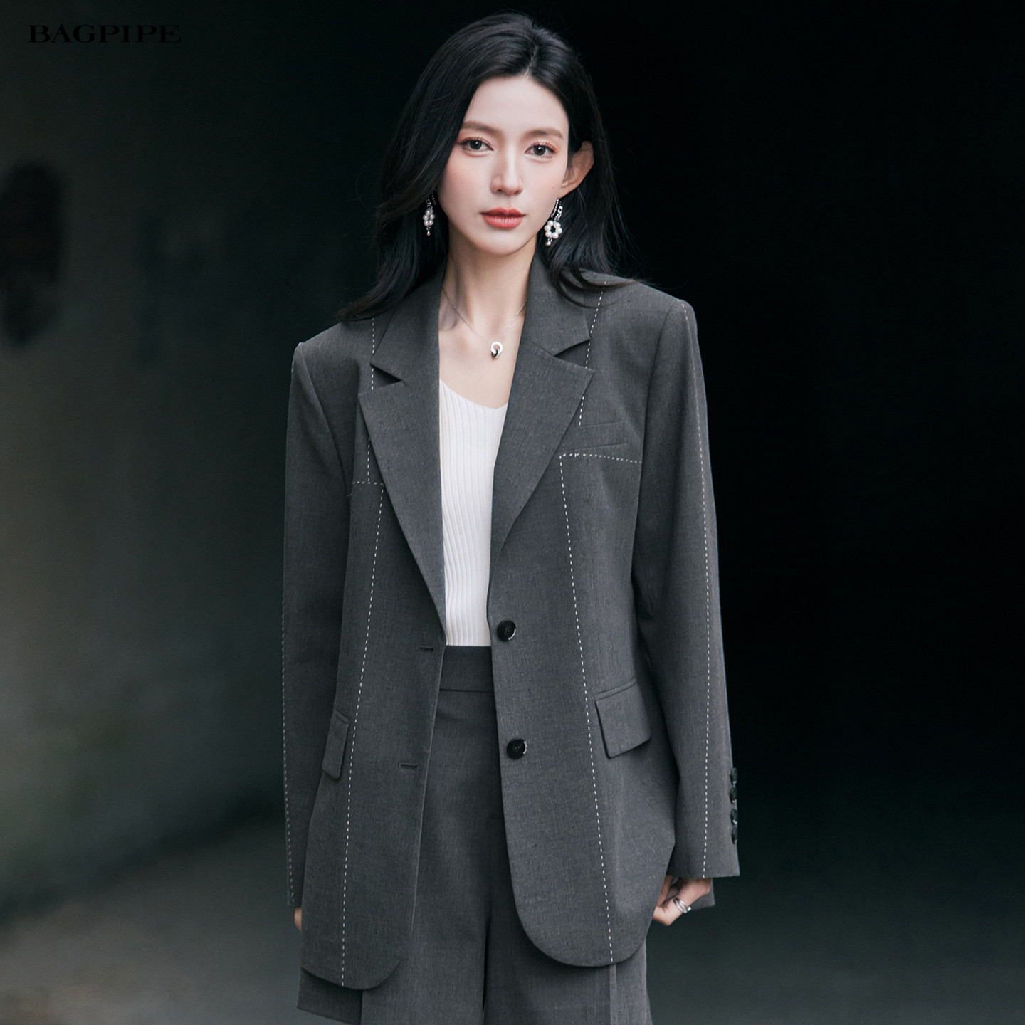 风笛2025秋季新款显瘦气质通勤百搭西装女单排扣休闲百搭外套