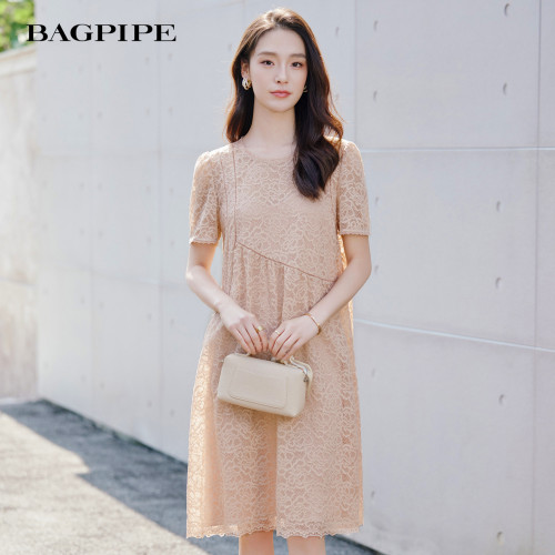 风笛2026夏季法式温柔风蕾丝裙女轻薄圆领短袖通勤气质显瘦中长裙