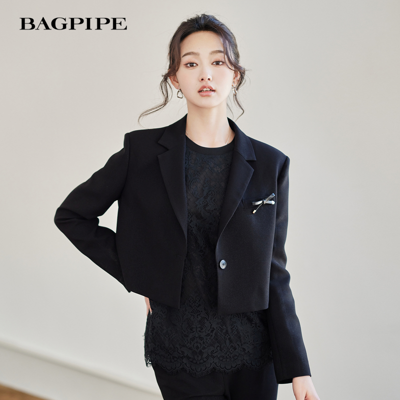 风笛2024秋季新款高级感西装外套女短款设计感小众气质西服上衣
