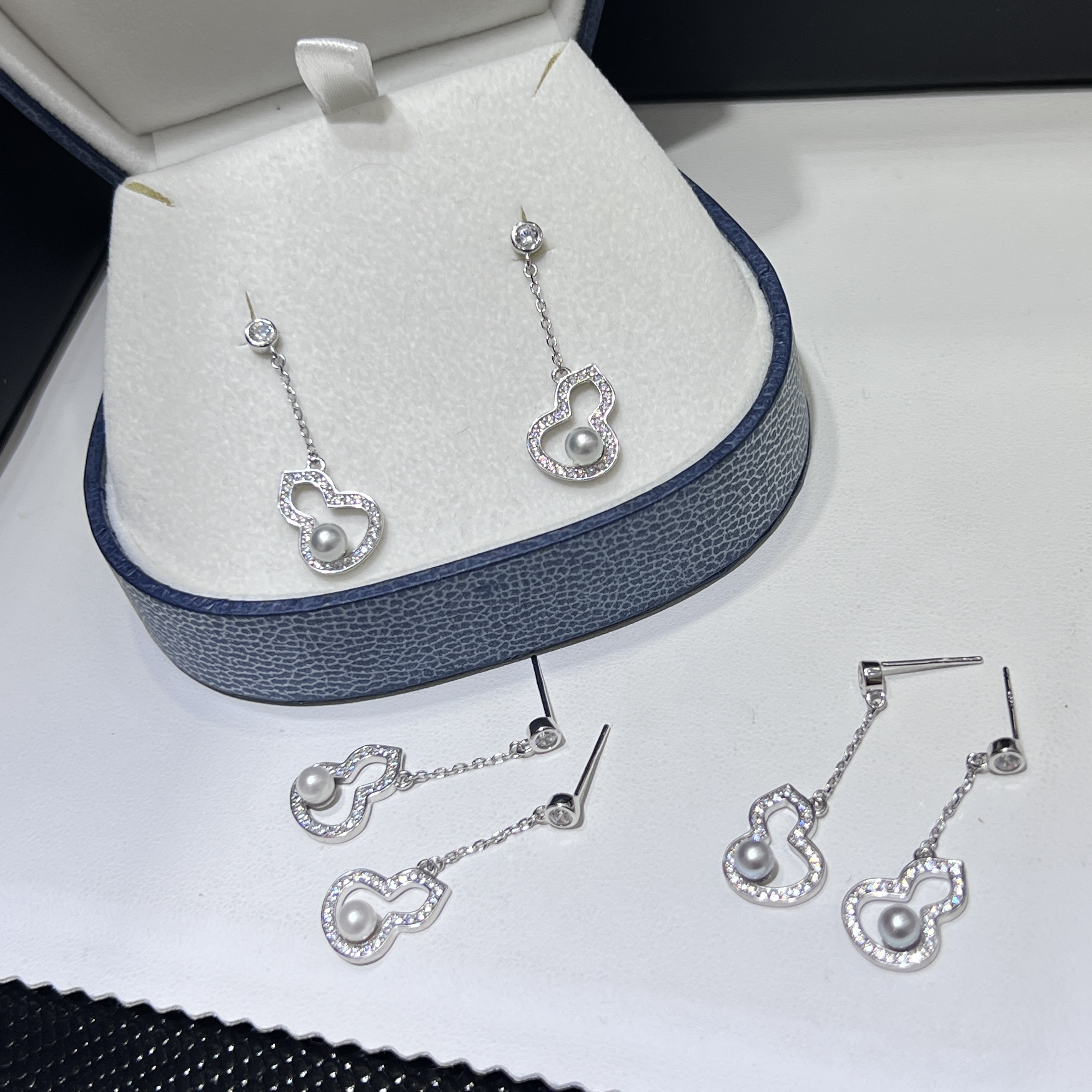 吉祥葫芦海水akoya珍珠S925银明星同款4-5mm基本无暇优雅大气耳钉