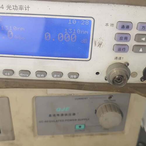 可议价中电AV6334光功率计，双通道，配备GPIB和RS232接