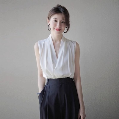 白色缎面真丝v领吊带背心