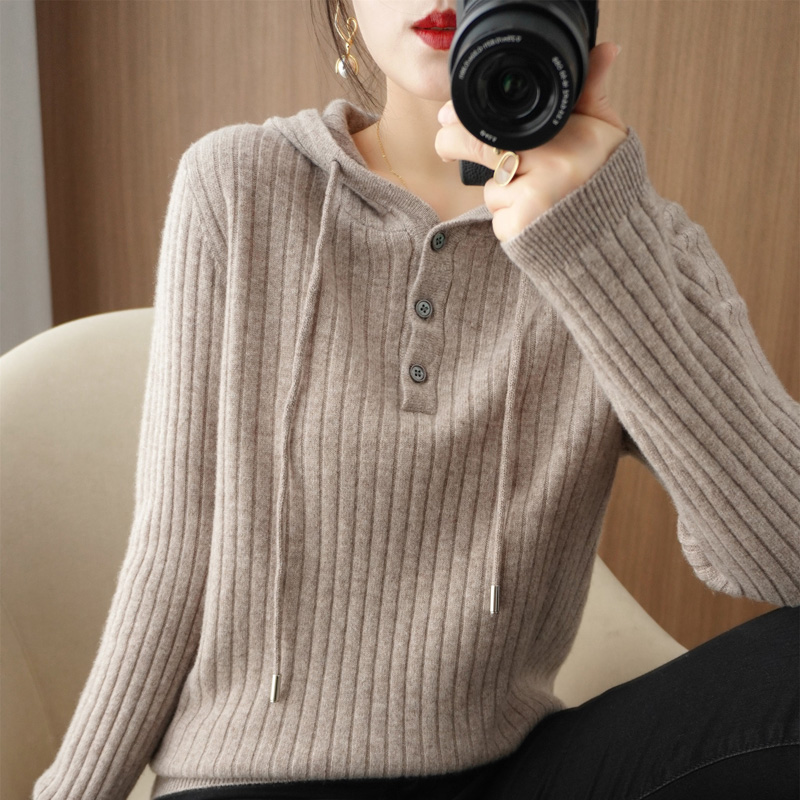 雪菲羊羊毛套头连帽内搭