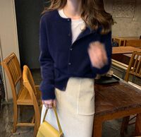 The original export order of Italian women's clothing, thin and light, is being cleared for export to Europe. Cashmere knitted cardigan women's sweater coat thumbnail 4