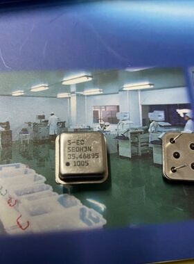 35.4689M 正方形  钟振   有源晶振   35.46895MHZ  半尺寸DIP-4