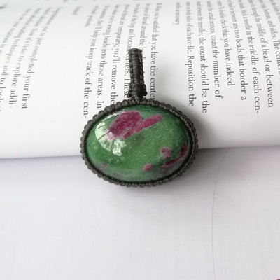 天然红绿宝吊坠纯手工蜡线/玉线包边幸运石男女毛衣坠