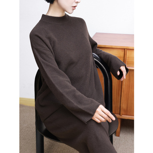 KAKA伦敦秀款山羊绒半高领长袖极简高阶感保暖针织宽松套衫毛衣女