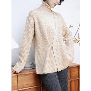 KAKA米兰秀款阿拉善山羊绒尖保暖新中式禅意斜襟盘扣大毛衣开衫女