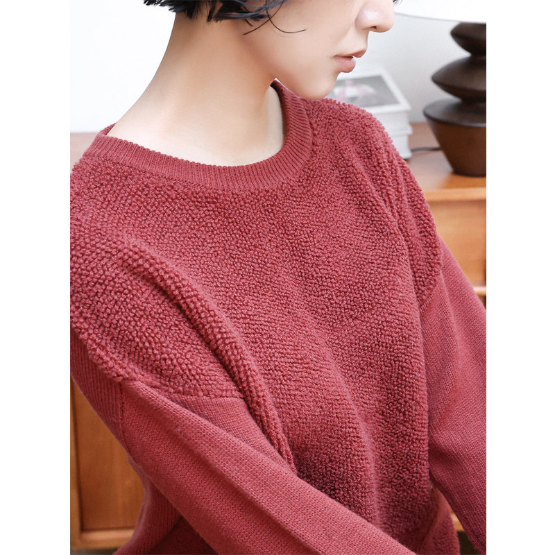 山羊绒毛毛圈熊款圆领减龄毛衣女