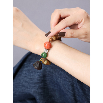 米兰无补古董老料原皮松石手串