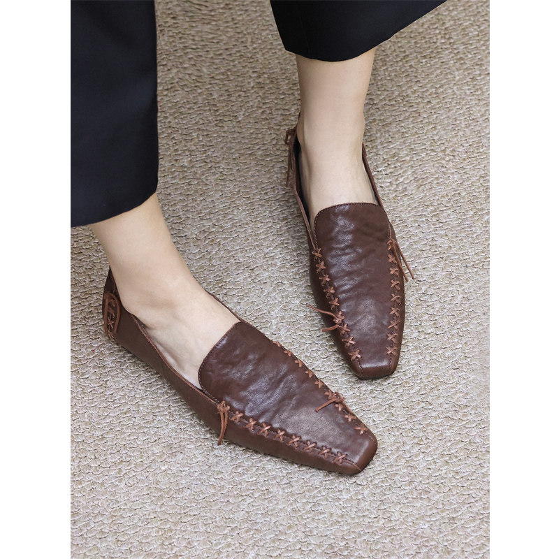 KAKA英国客单款轻褶头层牛皮方头深口复古编织老钱风平底乐福鞋女