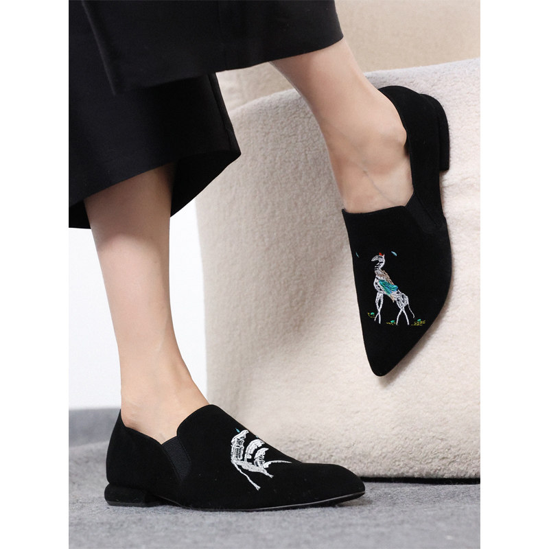 KAKA法单客订小众女巫一脚蹬禅意仙骥精绣鸳鸯不对称深口平底单鞋,女鞋,穆勒鞋,淘宝优惠券,粉丝福利购,淘宝优惠卷