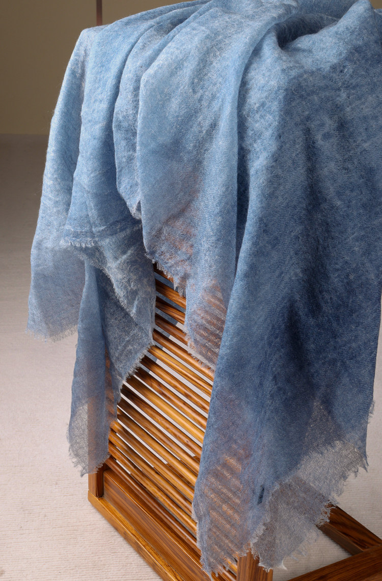 轻镂空渐变色保暖围巾！精梳高支山羊绒大长巾四季精薄披肩KAKA特