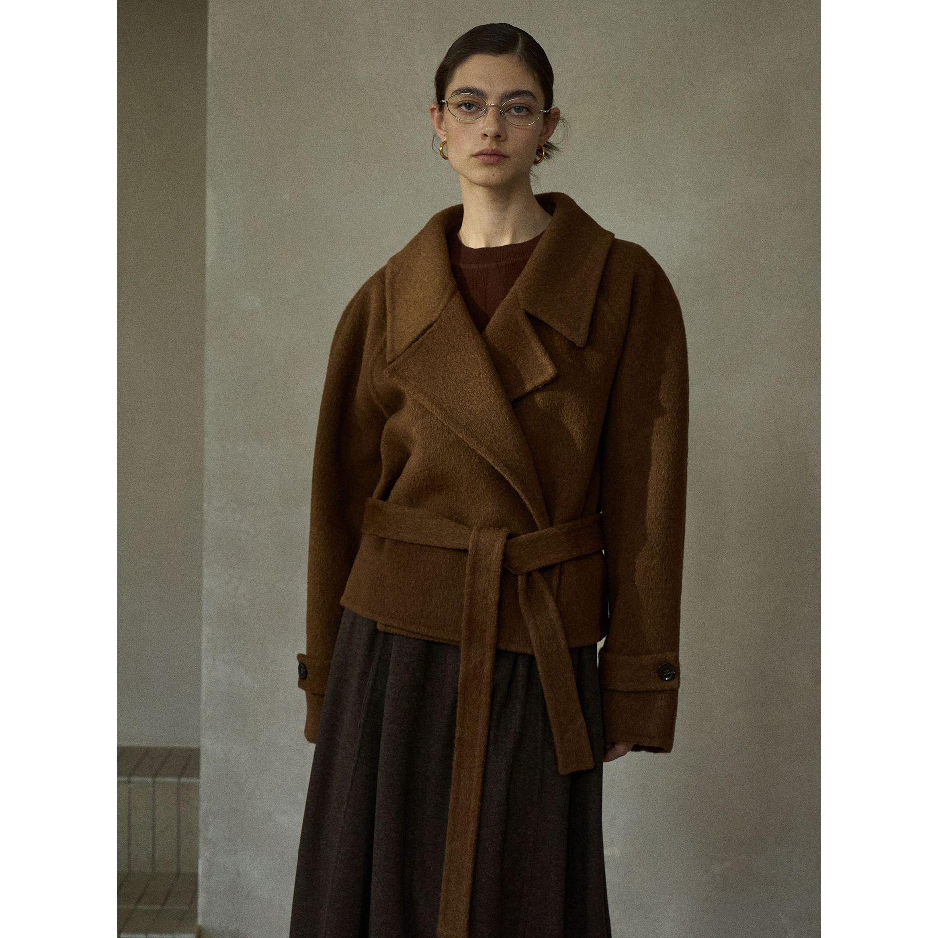 [共线]COLNE秋季新款简约百搭绵羊毛大翻领收腰双面呢外套女