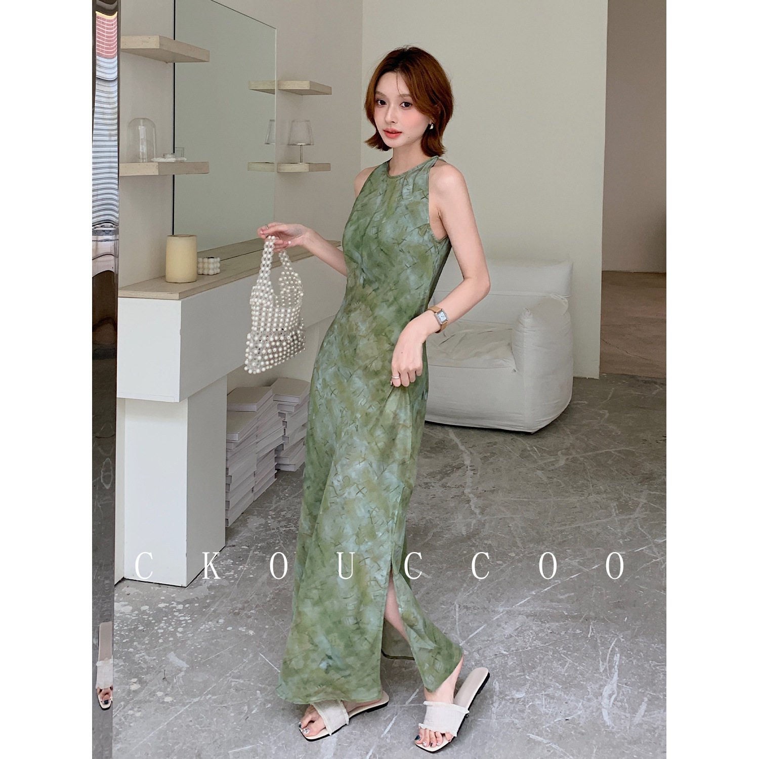 【荣】桑蚕丝新中式复古绿色印花修身无袖真丝连衣裙女改良挂脖旗