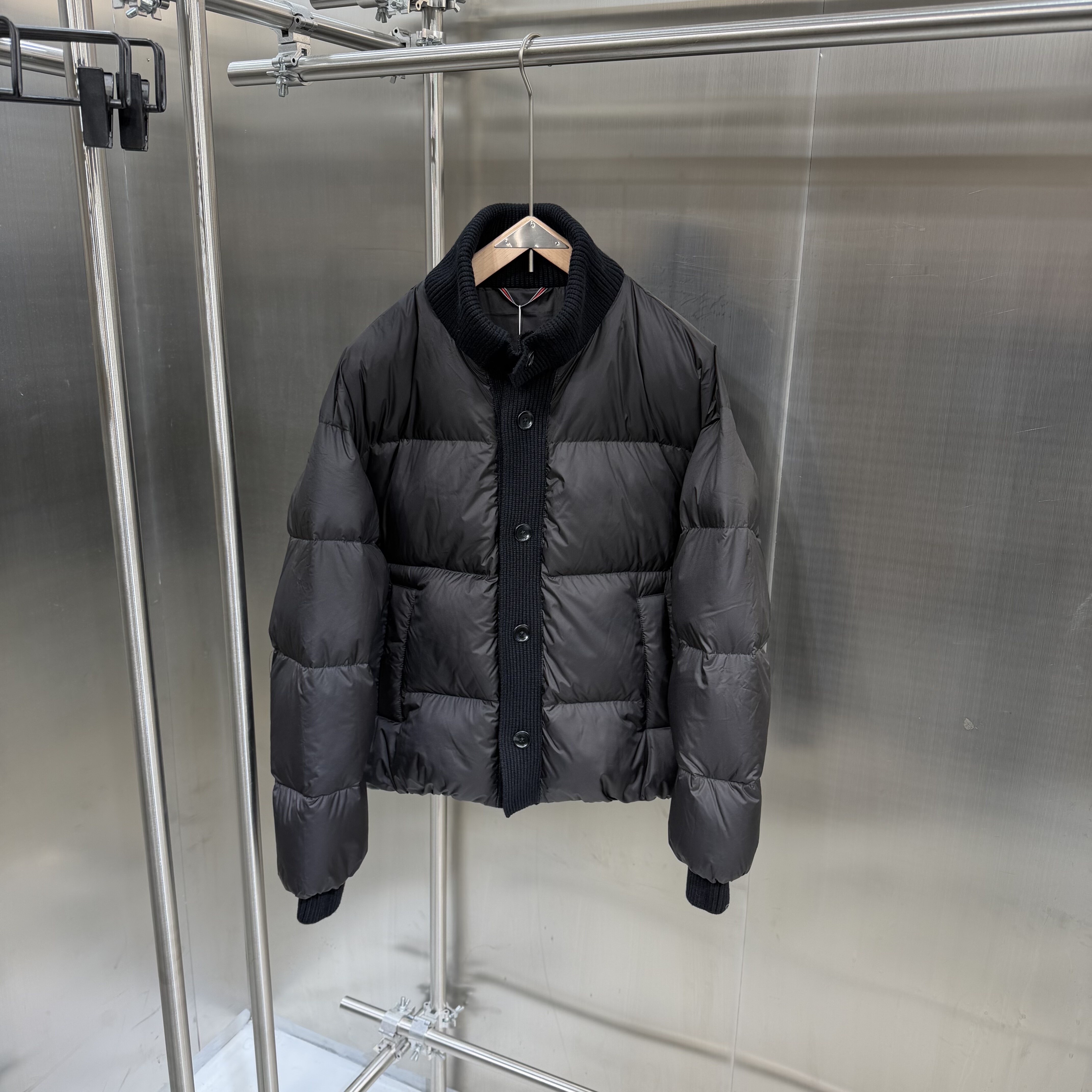 面包服 白鸭绒 针织撞色设计 宽松版型立领羽绒服男 过冬保暖外套