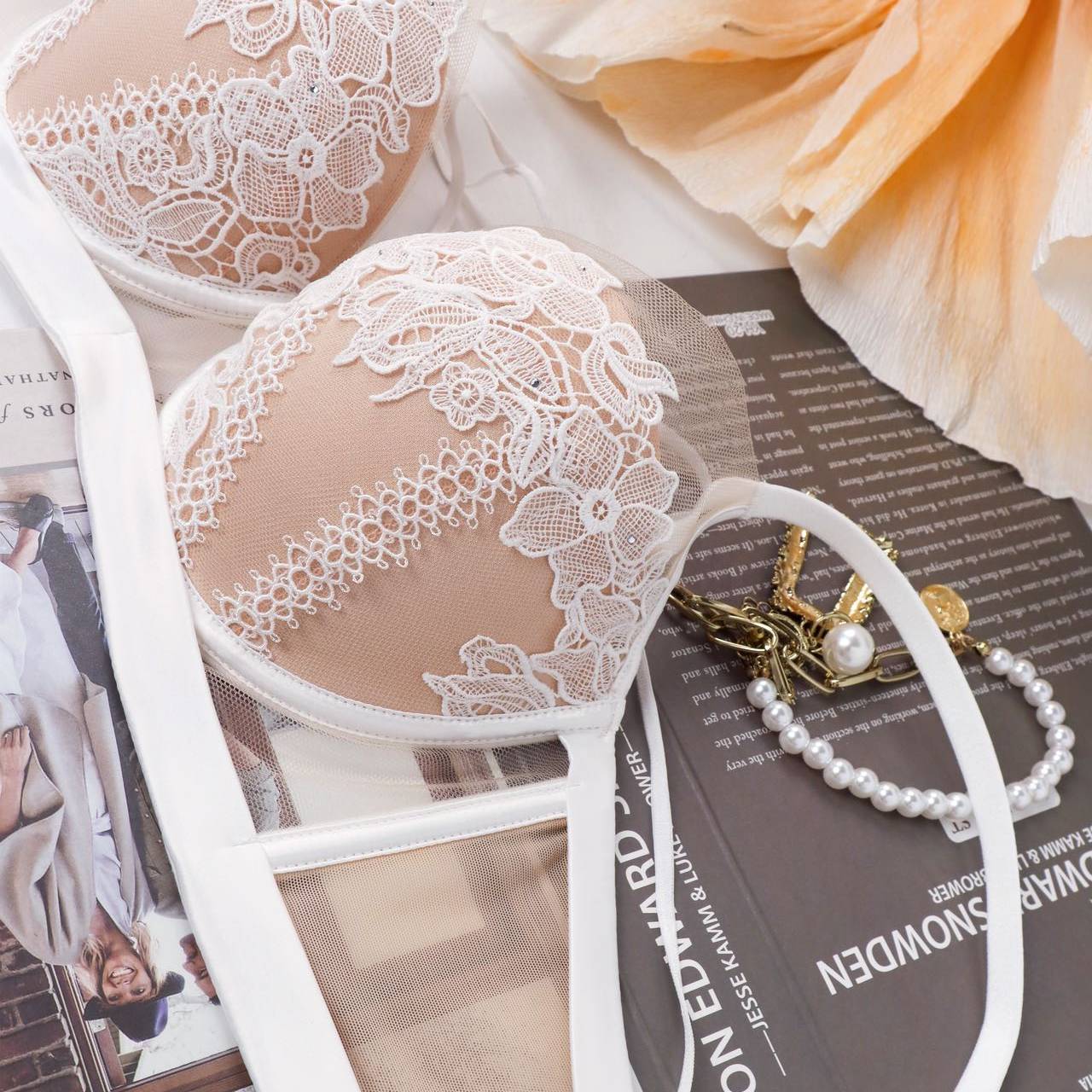 法式无钢圈中厚杯半杯B性感美胸带聚拢小胸显大上托防下垂文胸女