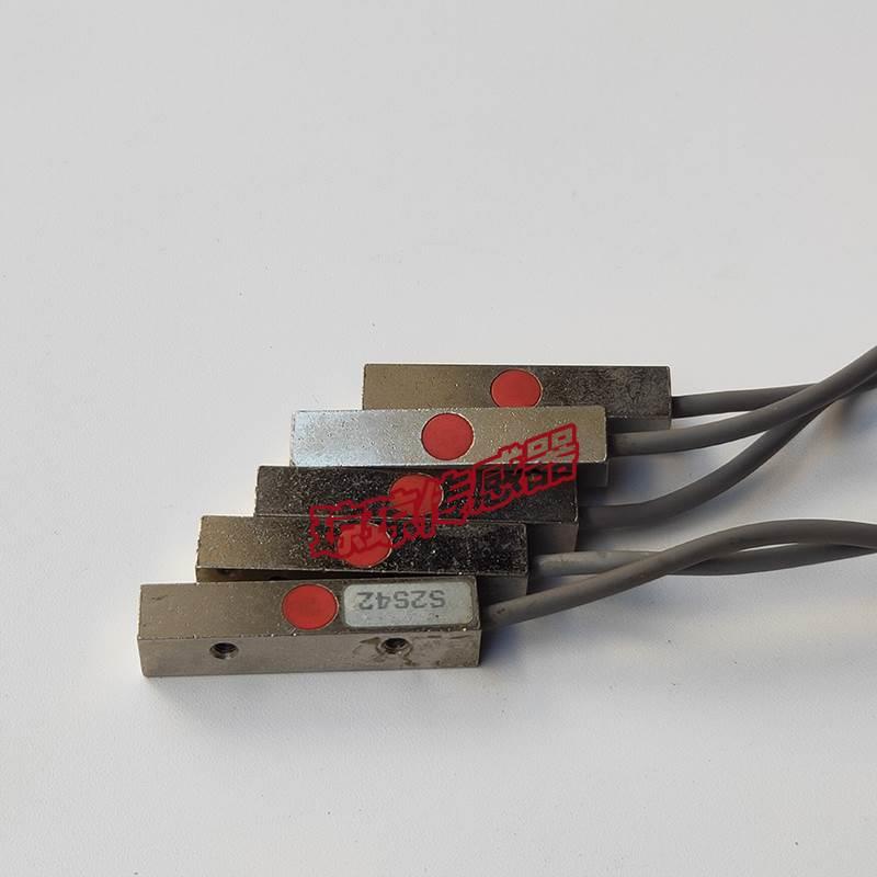 询价IFF 08.24.15/L1 IFF 08.24.15/L2堡盟方形接近开关传感器议