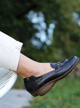 舒适全方位 宽楦软底坡跟 不磨脚不掉跟 德国KUFENBERG 6853单鞋