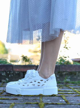 宽楦减震底 超美显白 奥地利友高HOGL 103641 镂空真皮全皮休闲鞋