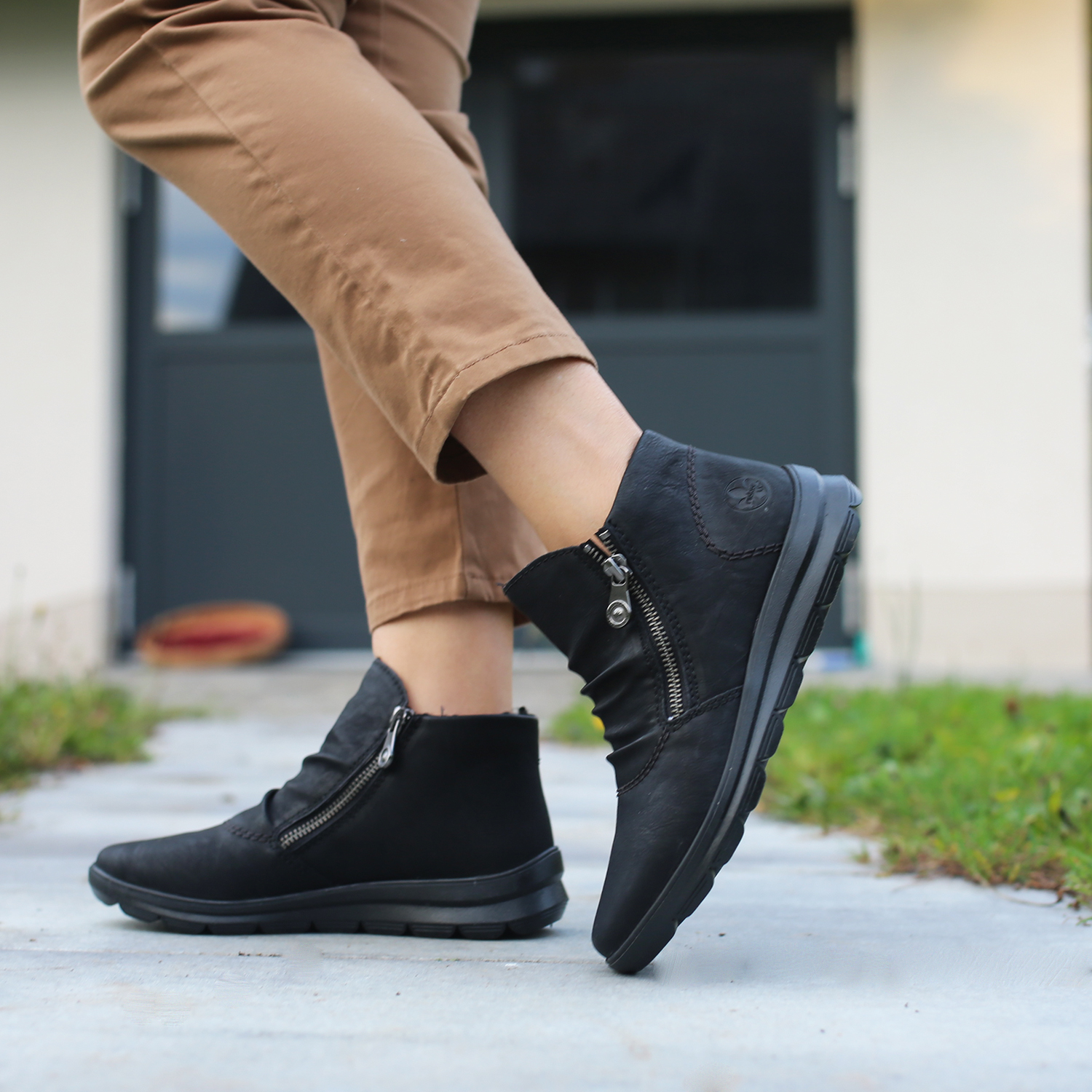 宽楦 柔软轻便防滑厚底 德国RIEKER Z0051 双拉链2025秋冬短靴