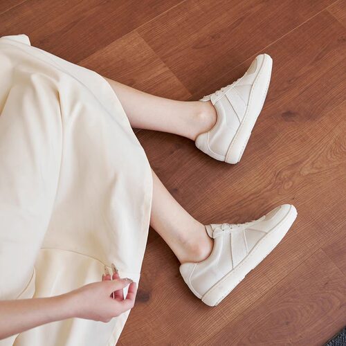 不磨脚宽楦软皮小白鞋德训鞋