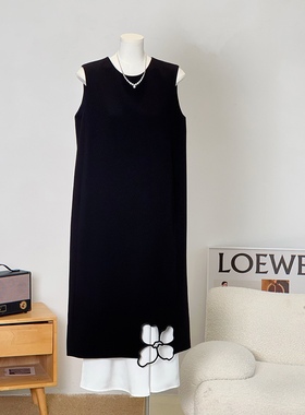 法式小香镂空刺绣花朵连衣裙2024夏新款气质宽松小黑裙女5min同款