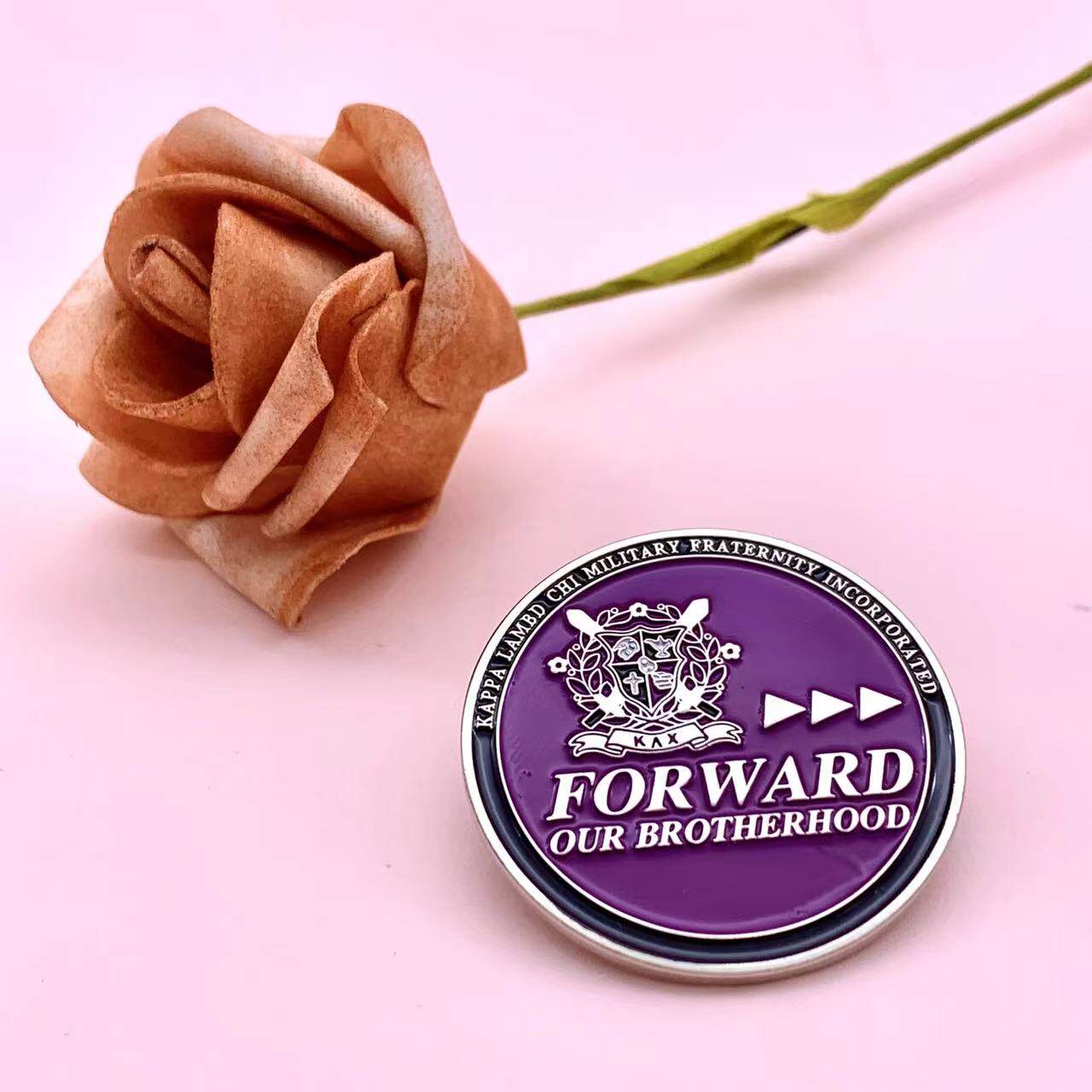 FORWARD 个性时尚胸针高档男女设计感胸章字母别针金属徽章配饰物
