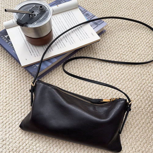 头层牛皮腋下包女2025新款真皮小方包高级感单肩斜挎包小众设计