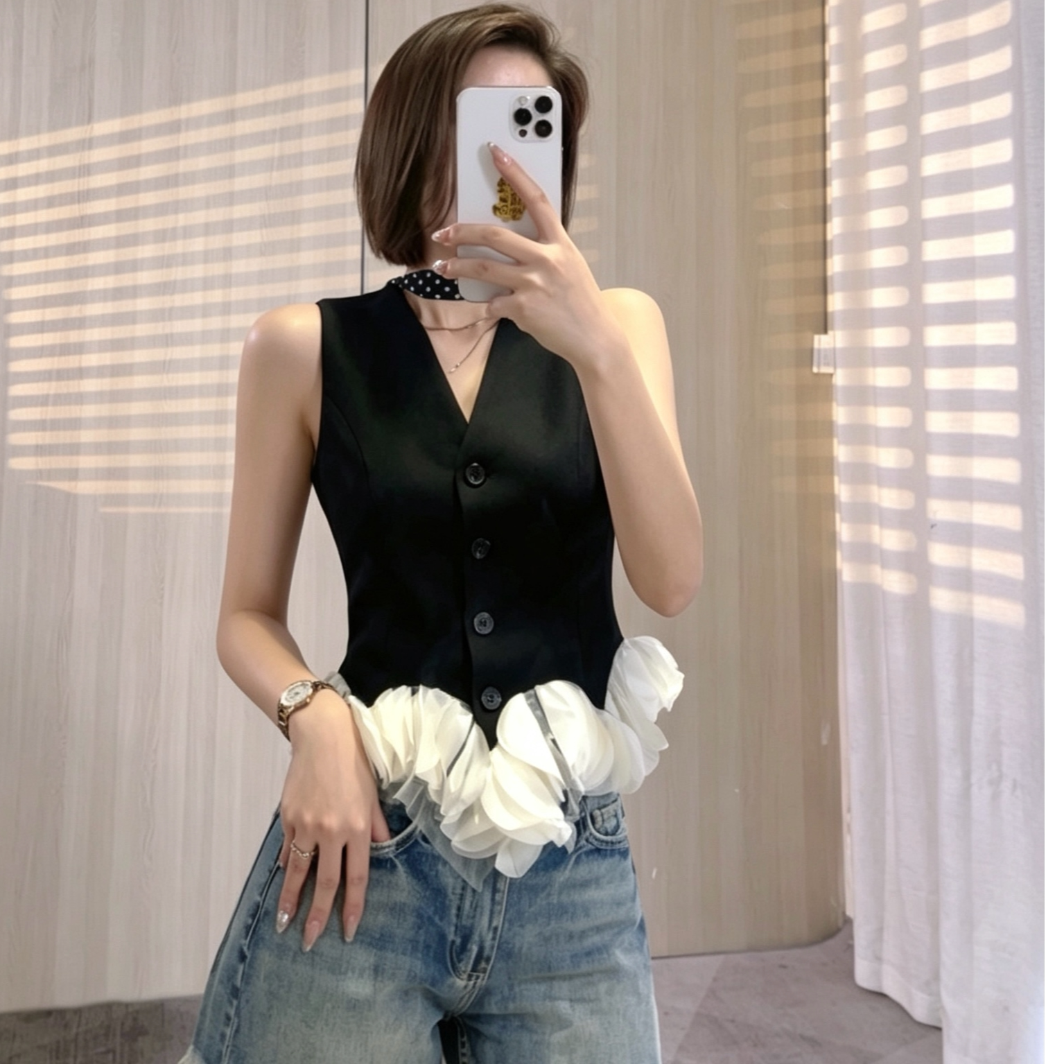 2026夏季薄款高级感花边黑色马甲上衣女C26003