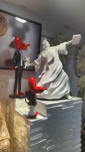 休闲气球单身狗摆件雕塑卡通儿童房潮流网红what同款送礼北欧现代