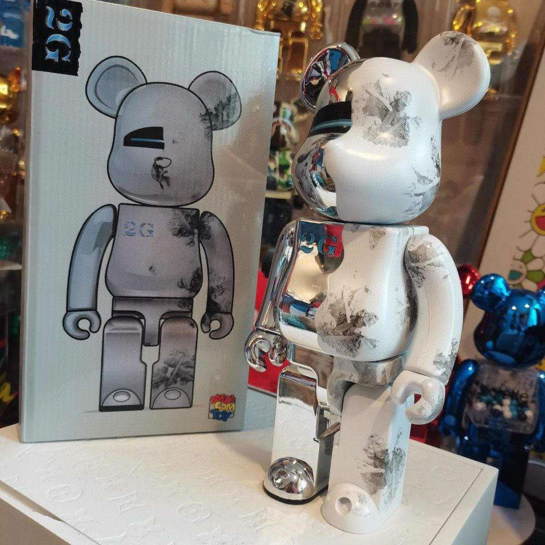 bearbrick暴力熊手办公仔潮流ins摆件可亮灯2g积木熊收藏礼品潮牌
