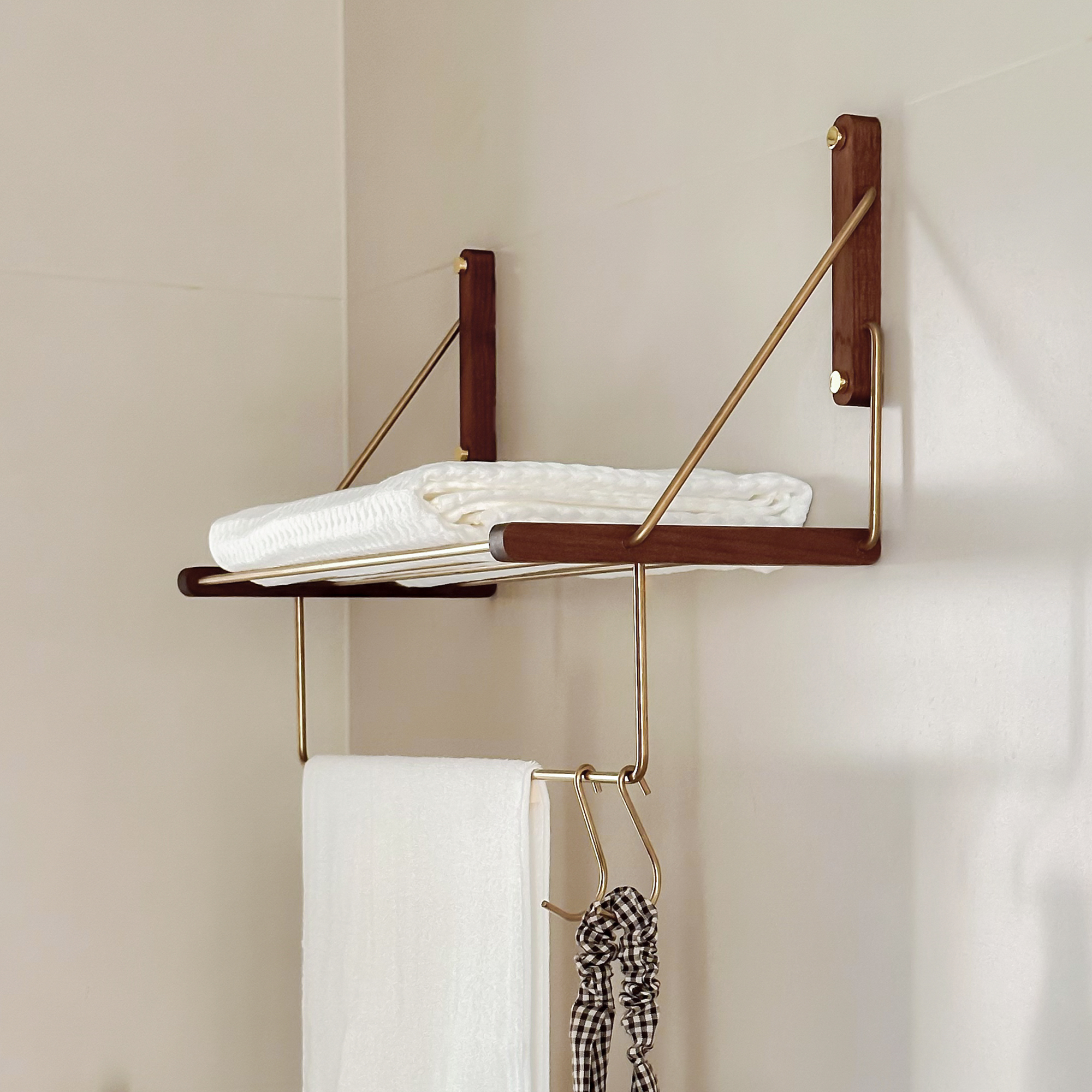 卫生间浴巾架免打孔毛巾置物架