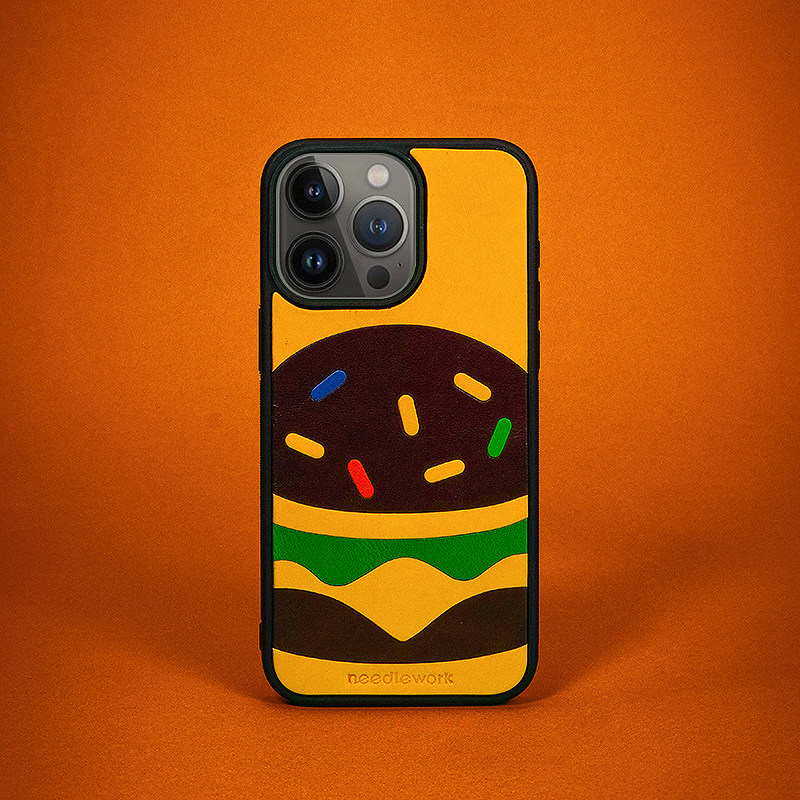 两针一线原创汉堡包适用苹果16promax新款情侣可爱手机壳套高级感iphone15promax真皮挂绳斜挎14pro保护套