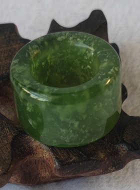 天然岫玉细腻扳指戒指文玩收藏小