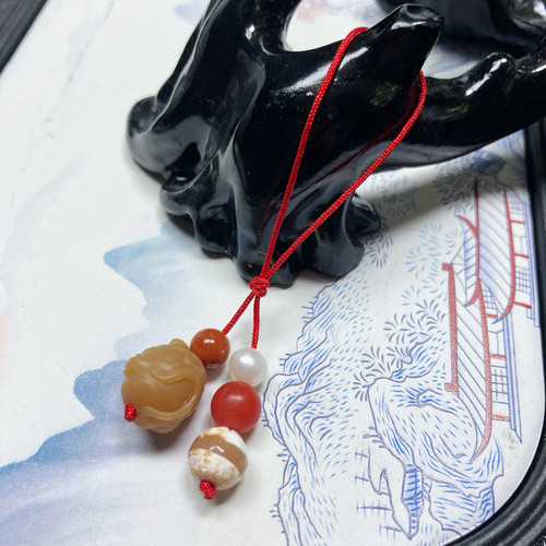 1号手工成品一图一物盐源玛瑙生肖虎手机挂壶盖提溜旗袍压襟多用